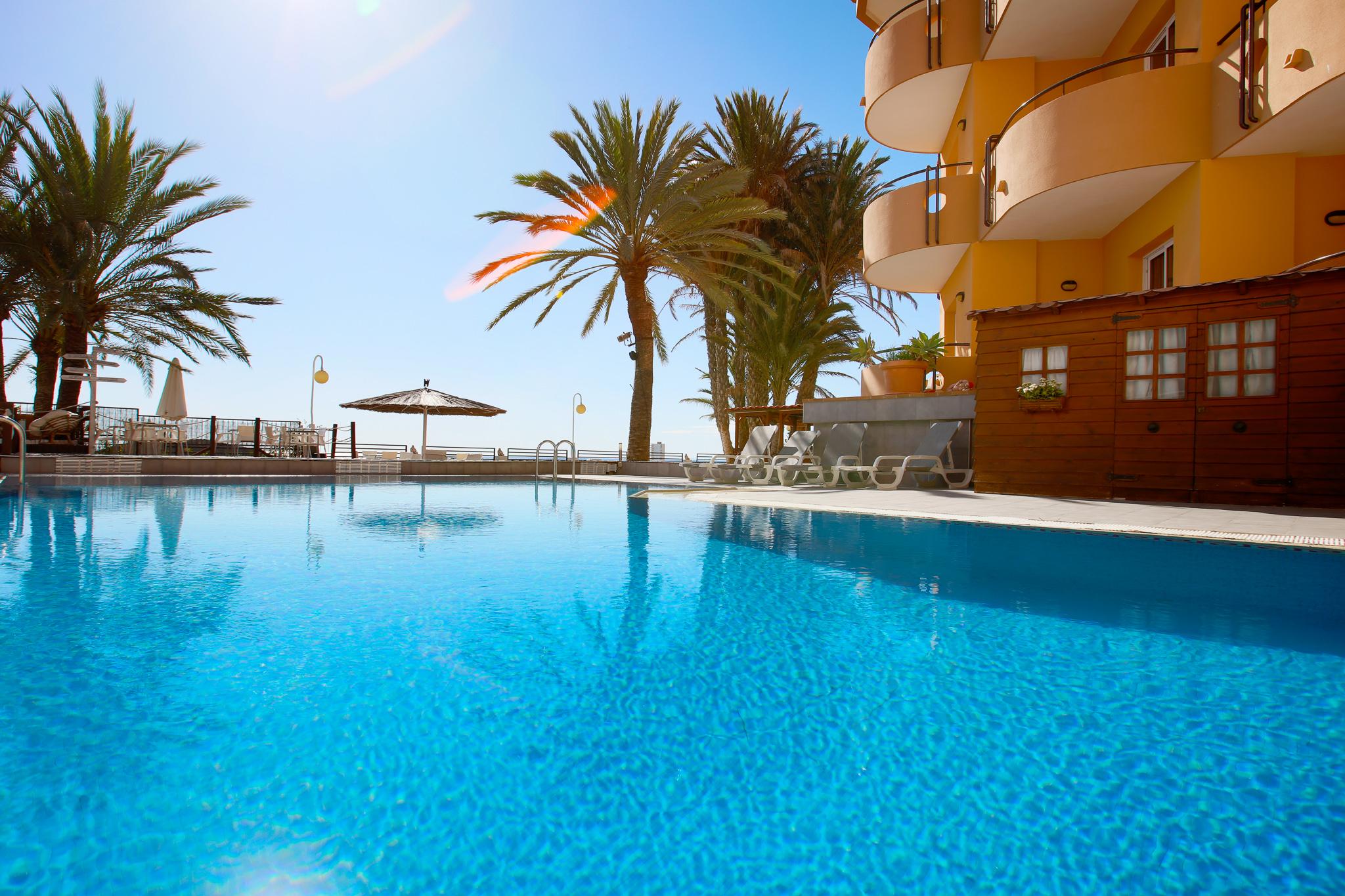 Ramada Resort By Wyndham El Puerto de Mazarrón 外观 照片