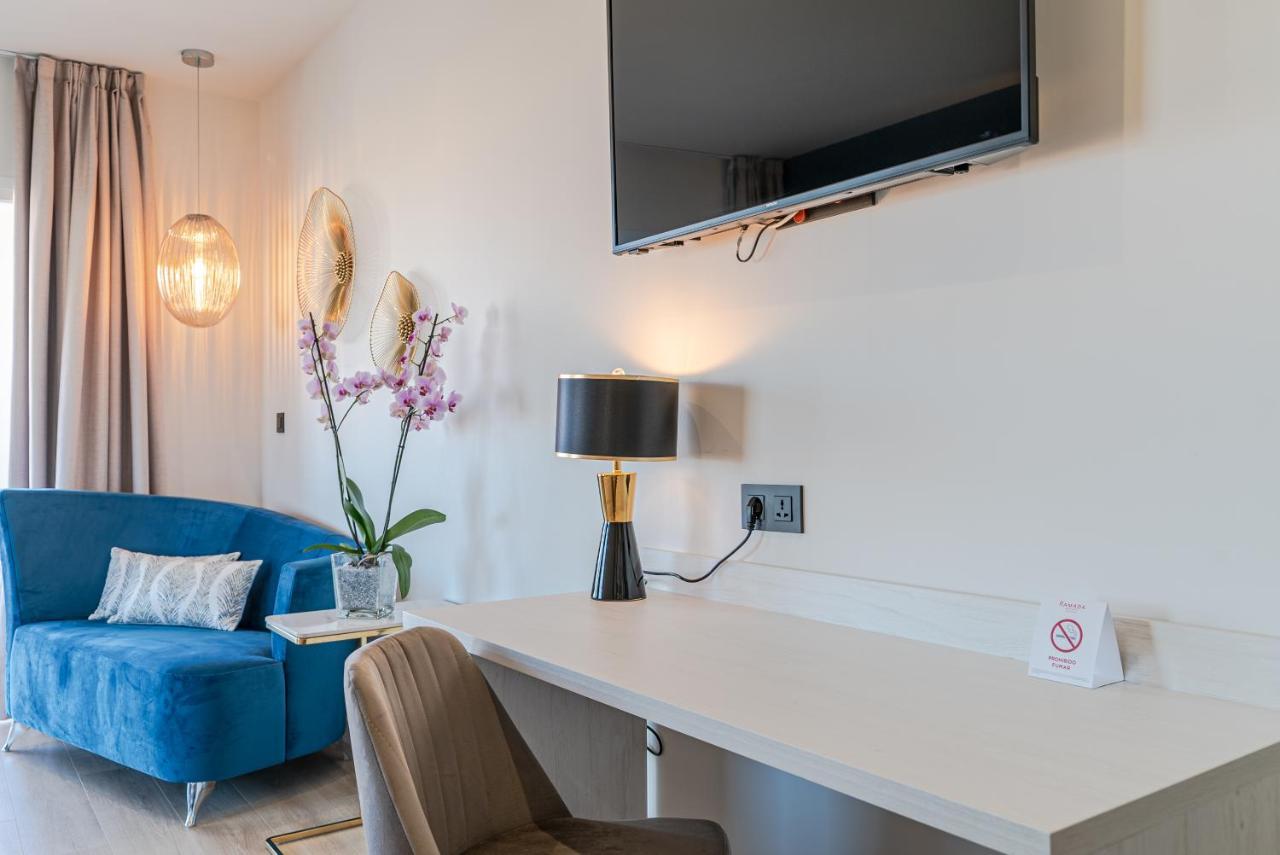 Ramada Resort By Wyndham El Puerto de Mazarrón 外观 照片